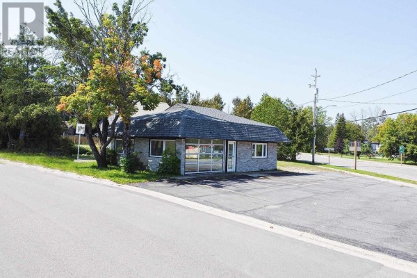1202 Gore St, Sault Ste  Marie, ON, photo 2