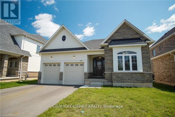 Primary Bedroom - 1202 Green Acres Drive, Fort Erie, ON L2A0C9 Photo 3