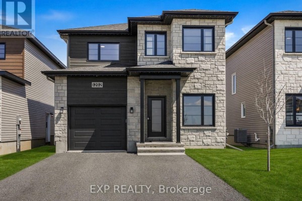 1202 Montblanc Crescent, Russell, ON, photo 2