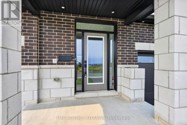 1202 Spoor Street, Ottawa, ON K2K1X7 Photo 2