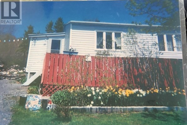 Living room - 1202 Western Bay Line, Western Bay, NL A0B4J0 Photo 4