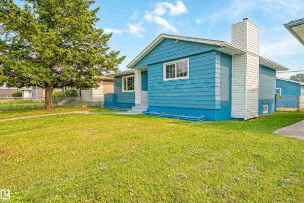 Den - 12023 137 Av Nw, Edmonton, AB T5E1Z7 Photo 4