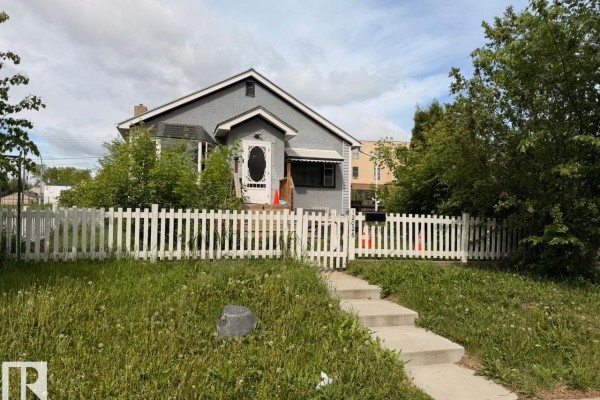 Residential for sale at 12026 77 St Nw, Edmonton, AB - MLS® 4kSKQt