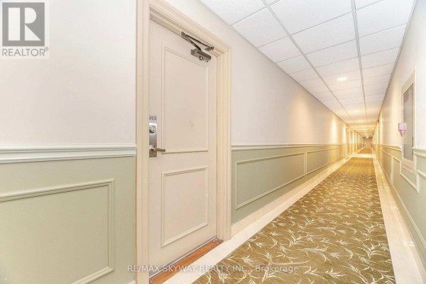 1203 - 1615 Bloor Street, Mississauga, ON, photo 2