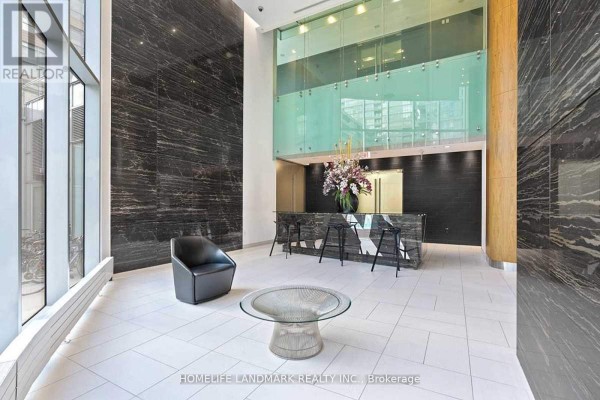 Kitchen - 1203 - 21 Iceboat Terrace, Toronto, ON M5V4A9 Photo 3