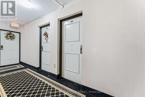Bathroom - 1203 - 2263 Marine Drive, Oakville, ON L6L5K1 Photo 5