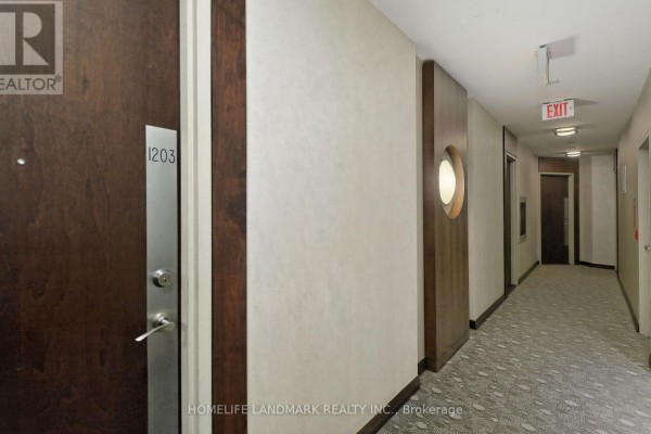 Bedroom - 1203 - 85 Bloor Street E, Toronto, ON M4W3Y1 Photo 3