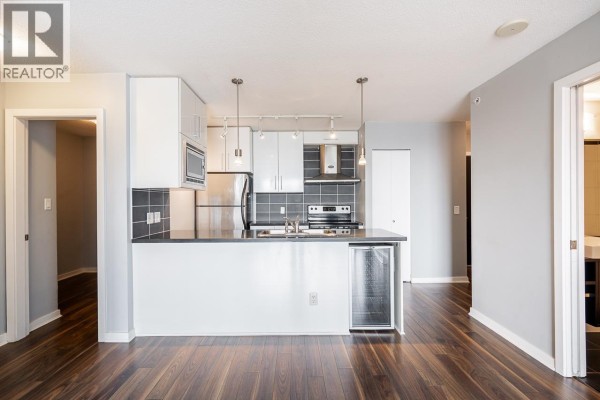 1203 689 Abbott Street, Vancouver, BC V6B0J2 Photo 4