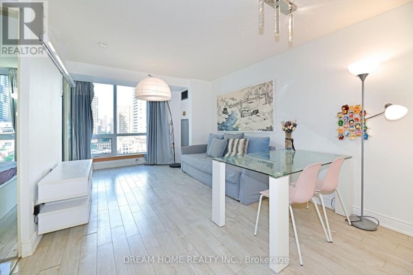 Dining room - 1204 - 1055 Bay Street, Toronto, ON M5S3A3 Photo 2