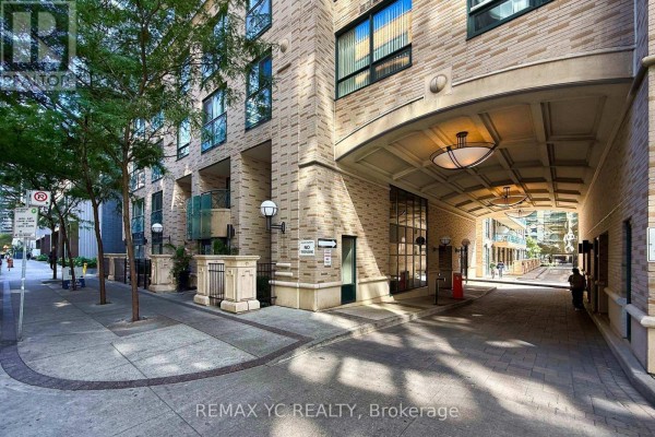 1204 - 35 Hayden Street, Toronto, ON, photo 2
