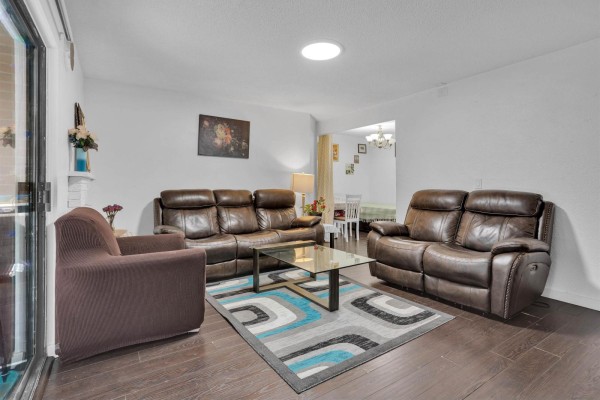 1204 10620 150 Street, Surrey, BC V3R7S1 Photo 5