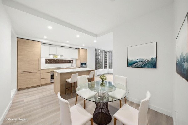 1204 13615 Fraser Highway, Surrey, BC V3T0P7 Photo 5