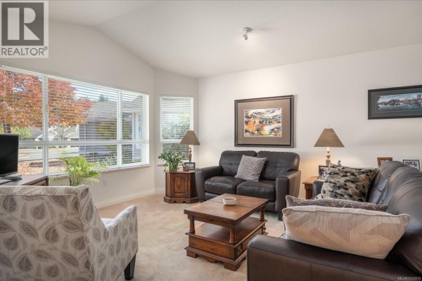 Dining nook - 1204 Gabriola Dr, Parksville, BC V9P2X5 Photo 4