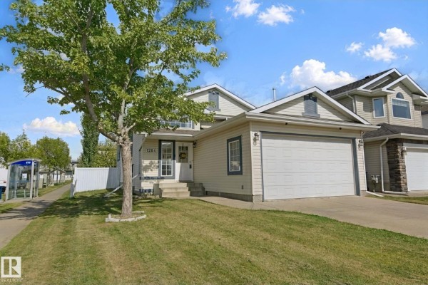 1204 Klarvatten Ct Nw, Edmonton, AB, photo 3
