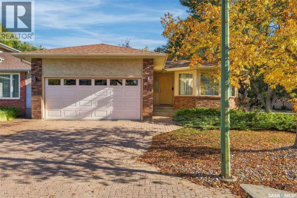 Residential for sale at 1204 Lapchuk Crescent N, Regina, SK - MLS® ElDbj4