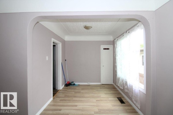Primary Bedroom - 12041 86 St Nw, Edmonton, AB T5B3K5 Photo 5