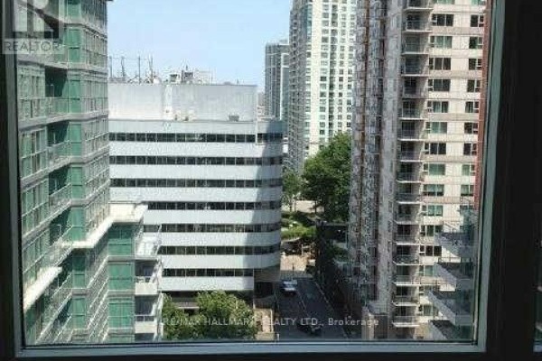 Kitchen - 1205 - 60 Town Centre Court, Toronto, ON M1P0B1 Photo 2