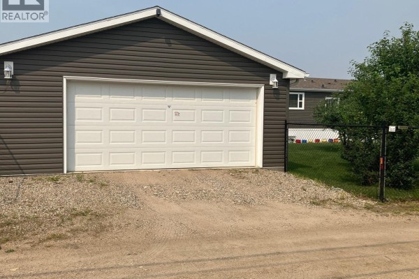 Kitchen - 1205 3rd Street W, Nipawin, SK S0E1E0 Photo 2