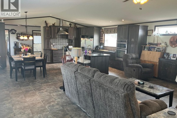 5pc Ensuite bath - 1205 3rd Street W, Nipawin, SK S0E1E0 Photo 4