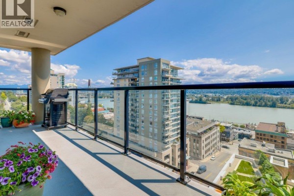1205 610 Victoria Street, New Westminster, BC V3M0A5 Photo 3