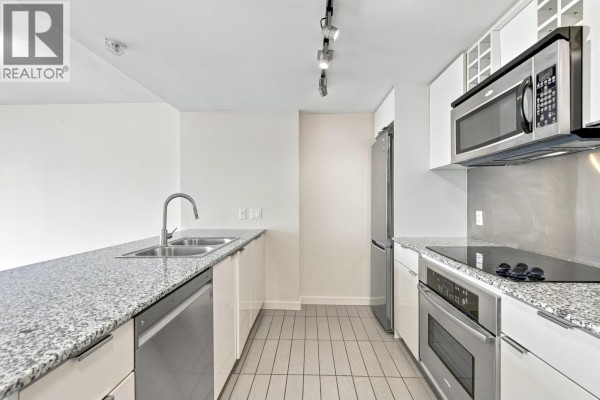 1205 788 Hamilton Street, Vancouver, BC V6B0E9 Photo 4