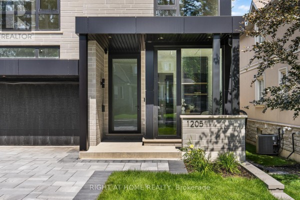 1205 Canterbury Road, Mississauga, ON L5G4A4 Photo 2