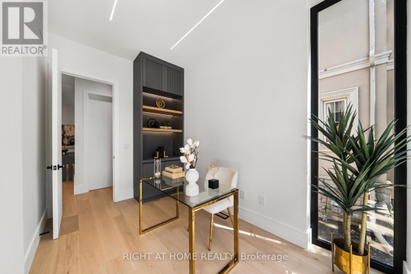 1205 Canterbury Road, Mississauga, ON L5G4A4 Photo 4