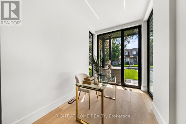 1205 Canterbury Road, Mississauga, ON L5G4A4 Photo 5