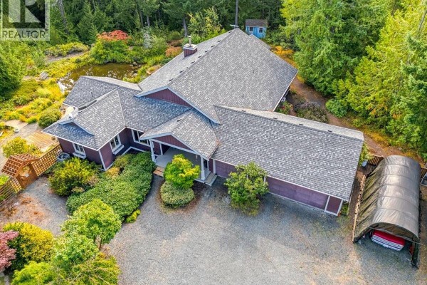 1205 Spider Lake Rd, Qualicum Beach, BC, photo 2