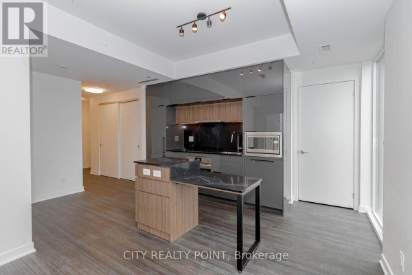 1206 - 185 Alberta Avenue, Toronto, ON M6C0A5 Photo 5