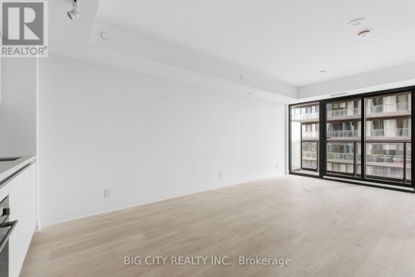 Living room - 1206 - 25 Frederick Todd Way, Toronto, ON M4G0C9 Photo 3