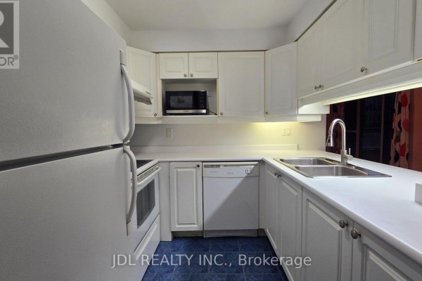 Primary Bedroom - 1206 - 889 Bay Street, Toronto, ON M5S3K5 Photo 4