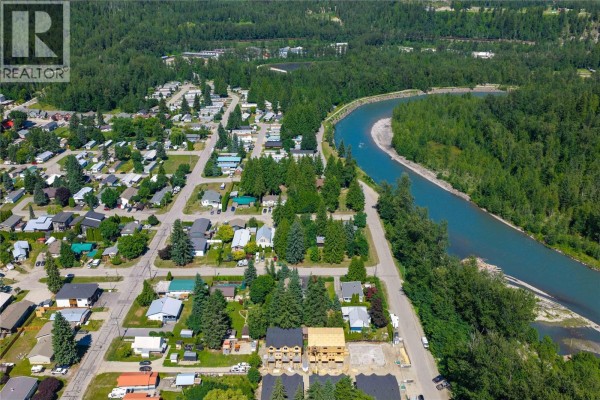 1206 Carlson Street, Revelstoke, BC V0E2S0 Photo 5