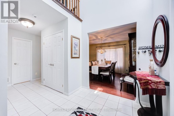 1206 Fieldstone Circle, Pickering, ON, photo 2