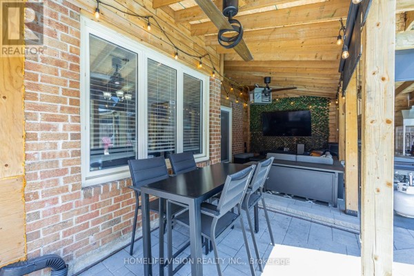 1206 Fieldstone Circle, Pickering, ON, photo 3