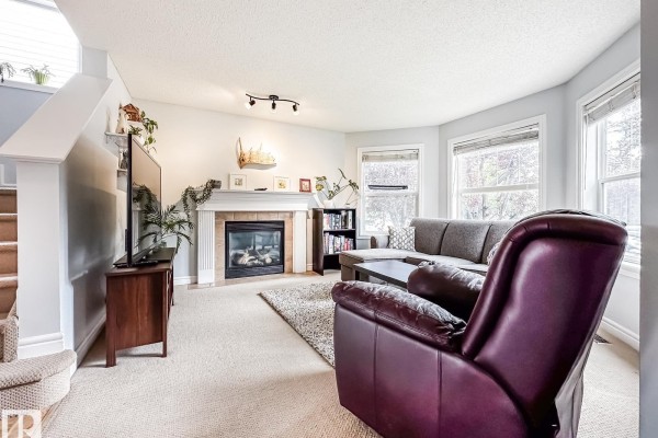 Family room - 12060 19 Av Sw, Edmonton, AB T6W1W5 Photo 4
