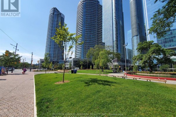 Dining room - 1207 - 208 Queens Quay W, Toronto, ON M5J2Y5 Photo 2