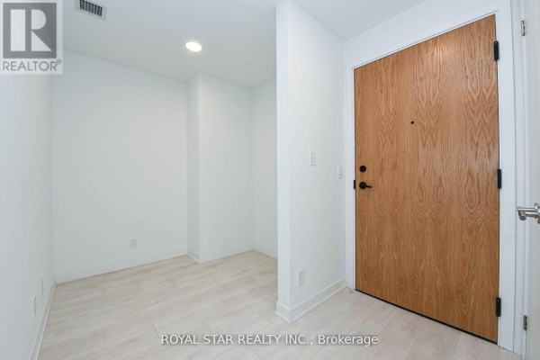 1207 - 7950 Bathurst Street, Vaughan, ON L4J0L4 Photo 3