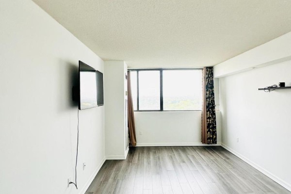 Storage - 1207 - 80 Antibes Drive, Toronto, ON M2R3N5 Photo 5