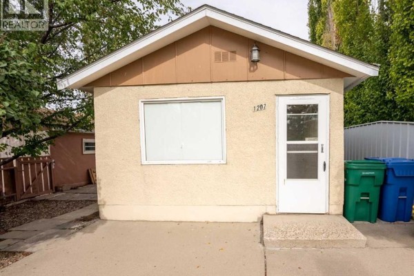 1207 41 Avenue N, Lethbridge, AB T1H6B3 Photo 4