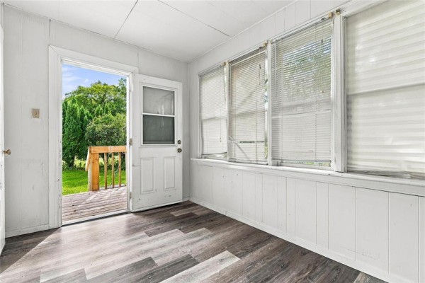 Kitchen - 1207 College Avenue, Winnipeg, MB R2X1B8 Photo 3