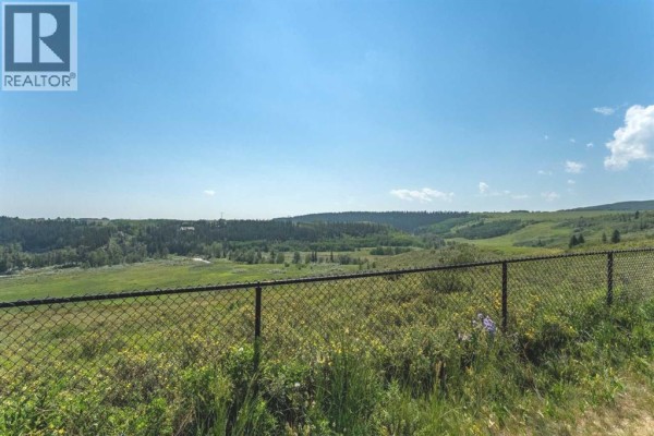 Bedroom - 1207 Jumping Pound Common, Cochrane, AB T4C2L1 Photo 5
