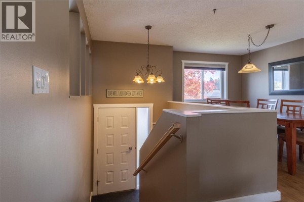 Den - 1207 Pinyon Road, Sparwood, BC V0B2G2 Photo 3