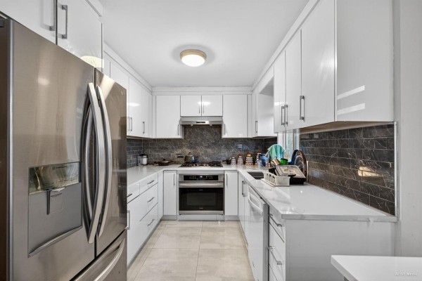 12079 84a Avenue, Surrey, BC V3W0S7 Photo 5