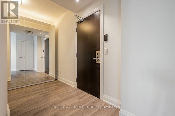 Kitchen - 1208 - 2 Anndale Drive, Toronto, ON M2N0G5 Photo 3