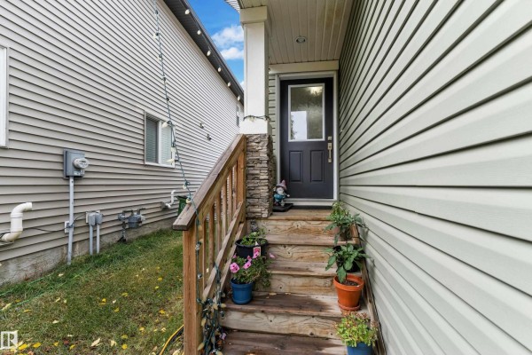 Bedroom 3 - 1208 33a St Nw, Edmonton, AB T6T2C4 Photo 3