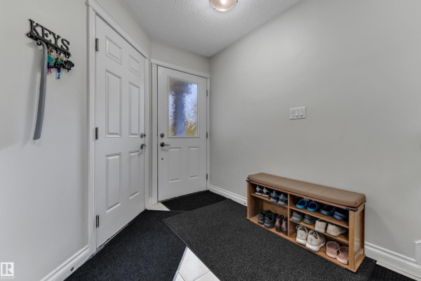 1208 33a St Nw, Edmonton, AB T6T2C4 Photo 4