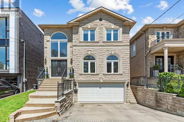 Kitchen - 1208 Glencairn Avenue, Toronto, ON M6B2B5 Photo 2