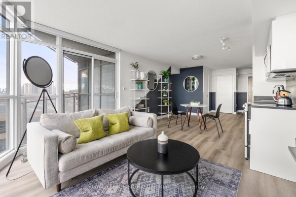 1209 - 21 Iceboat Terrace, Toronto, ON, photo 2