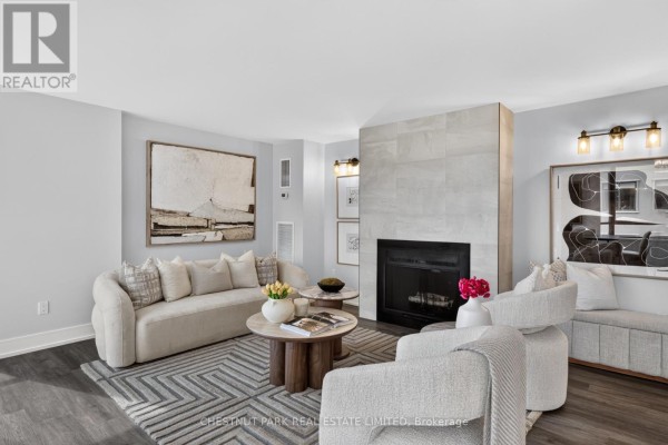 1209 - 280 Simcoe Street, Toronto, ON M5T2Y5 Photo 4